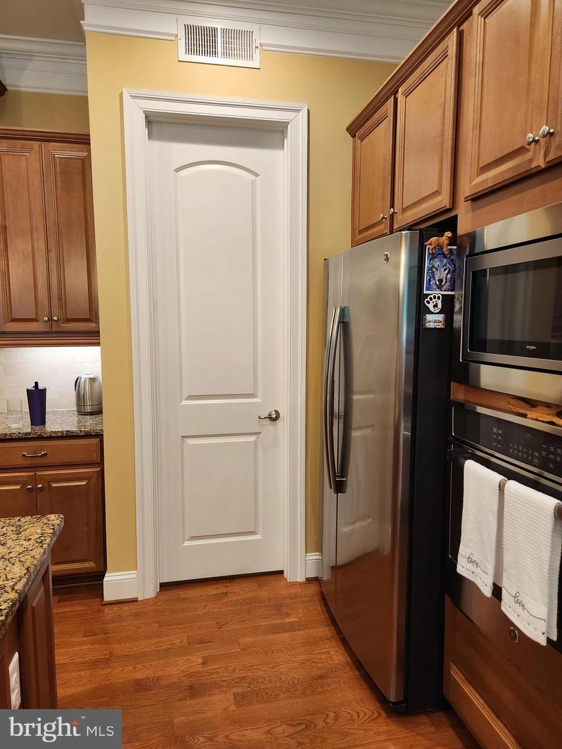 Kitchen - 3024 Levee Dr, Odenton, MD 21113 photo 10 of 10