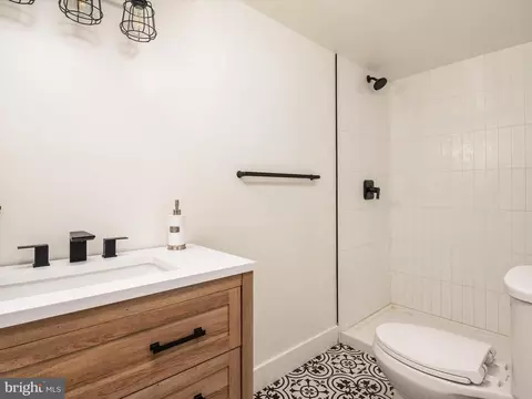 590 Pine Dr, Pasadena, MD 21122 photo 12