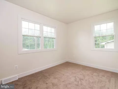 590 Pine Dr, Pasadena, MD 21122 photo 16