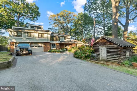 Exterior - 115 Spa Dr, Annapolis, MD 21403 photo 3 of 16