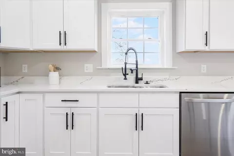 222 Elizabeth Ave, Brooklyn, MD 21225 photo 10