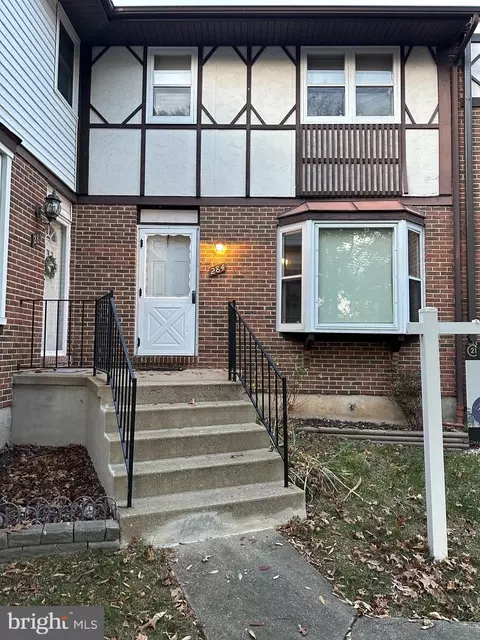 284 Jay Jay Ct, Glen Burnie, MD 21061