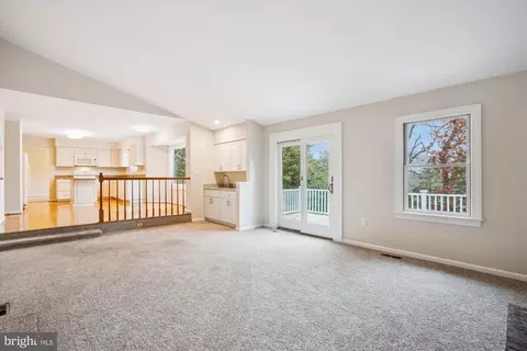 Living - 342 Cottswold Pl, Riva, MD 21140 photo 5 of 7