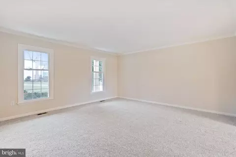 Living - 342 Cottswold Pl, Riva, MD 21140 photo 2 of 7