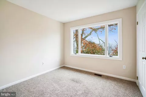 Bedroom - 342 Cottswold Pl, Riva, MD 21140 photo 2 of 2
