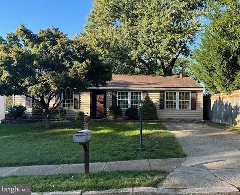 821 Macsherry Dr, Arnold, MD 21012