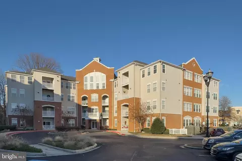2610 Chapel Lake Dr #308, Gambrills, MD 21054