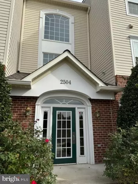 2504 Amber Orchard Ct W #104, Odenton, MD 21113