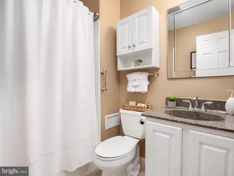 Bath - 1620 Comanche Rd, Arnold, MD 21012 photo 2 of 3