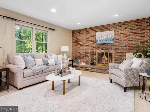 Living - 1620 Comanche Rd, Arnold, MD 21012 photo 1 of 4