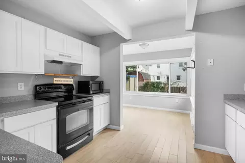 Entry Way - 1196 Maple Ave, Shady Side, MD 20764 photo 1 of 6