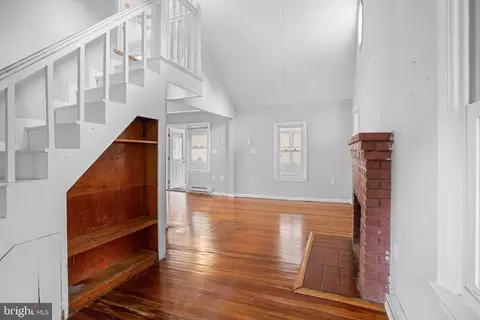 Entry Way - 1196 Maple Ave, Shady Side, MD 20764 photo 6 of 6