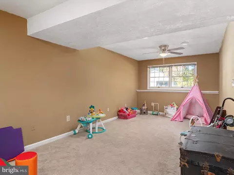 369 Metropolitan Blvd, Pasadena, MD 21122 photo 28