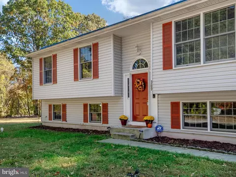 369 Metropolitan Blvd, Pasadena, MD 21122 photo 3