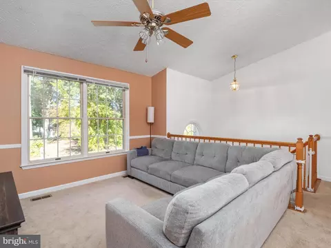 369 Metropolitan Blvd, Pasadena, MD 21122 photo 5
