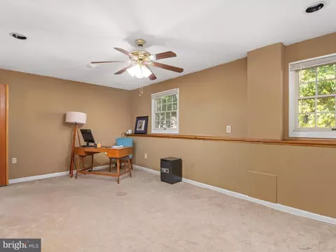 369 Metropolitan Blvd, Pasadena, MD 21122 photo 24