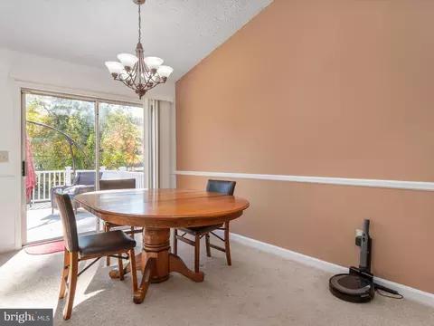 369 Metropolitan Blvd, Pasadena, MD 21122 photo 9