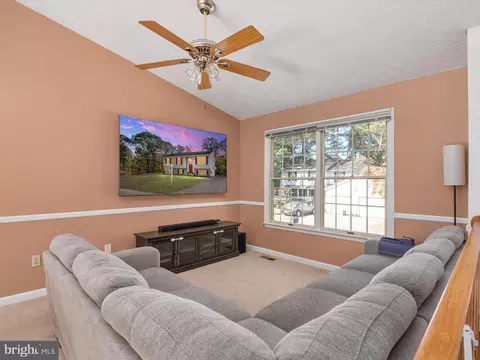 369 Metropolitan Blvd, Pasadena, MD 21122 photo 6