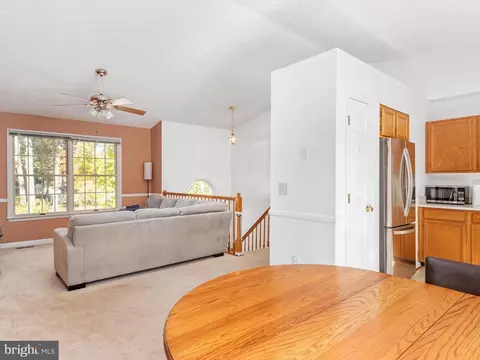 369 Metropolitan Blvd, Pasadena, MD 21122 photo 10