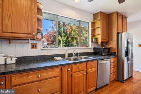 110 Green Spring Dr, Annapolis, MD 21403 photo 21