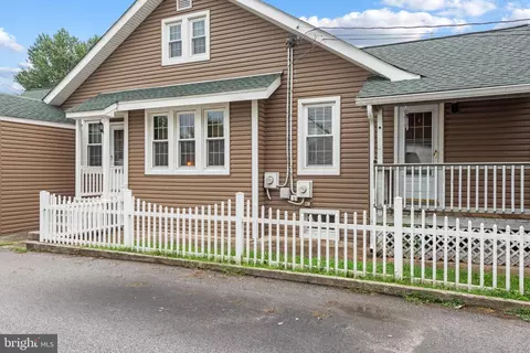 301 Audrey Ave, Baltimore, MD 21225 photo 2
