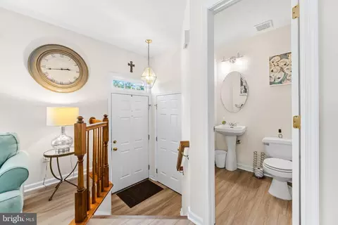 Entry Way - 716 Pine Drift Dr, Odenton, MD 21113 photo 6 of 6