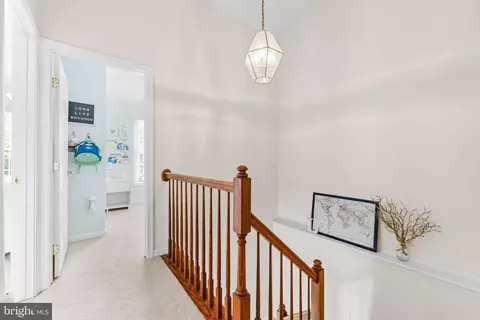 Entry Way - 716 Pine Drift Dr, Odenton, MD 21113 photo 4 of 6