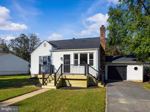 1768 Poplar Ridge Rd, Pasadena, MD 21122