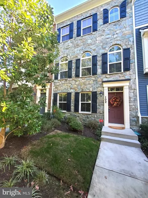 102 Waterline Ct, Annapolis, MD 21401