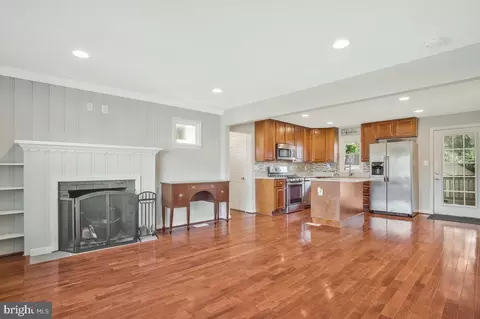 Living - 1 Colonial Dr, Linthicum, MD 21090 photo 1 of 5