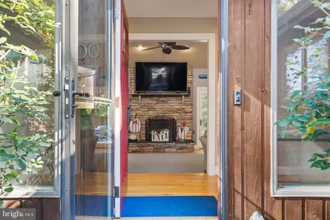 300 Christy Rd, Pasadena, MD 21122 photo 4