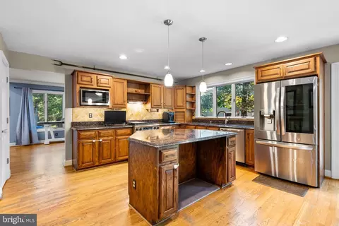 300 Christy Rd, Pasadena, MD 21122 photo 15