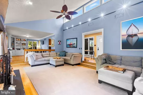 300 Christy Rd, Pasadena, MD 21122 photo 9