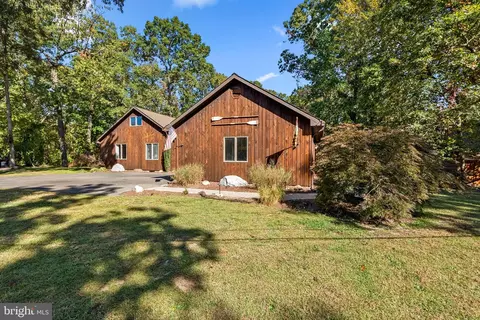 300 Christy Rd, Pasadena, MD 21122 photo 3