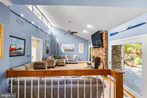 300 Christy Rd, Pasadena, MD 21122 photo 10