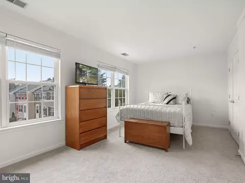 8011 Apple Valley Dr, Pasadena, MD 21122 photo 36
