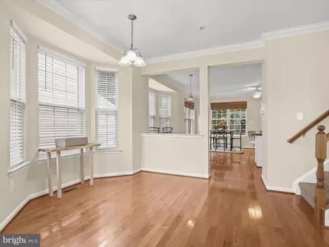 8011 Apple Valley Dr, Pasadena, MD 21122 photo 15