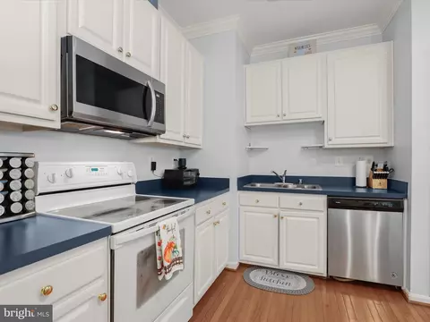 8011 Apple Valley Dr, Pasadena, MD 21122 photo 21
