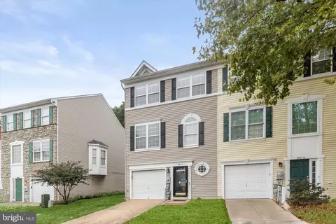8011 Apple Valley Dr, Pasadena, MD 21122 photo 2
