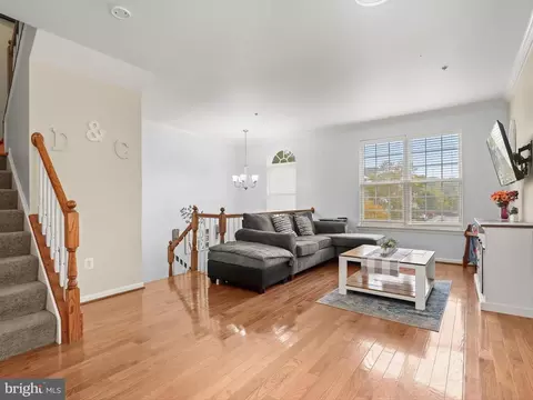 8011 Apple Valley Dr, Pasadena, MD 21122 photo 14