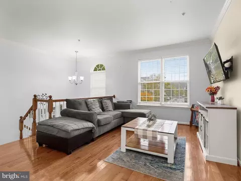 8011 Apple Valley Dr, Pasadena, MD 21122 photo 12