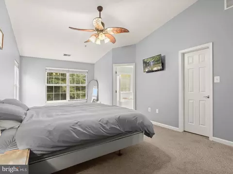 8011 Apple Valley Dr, Pasadena, MD 21122 photo 32
