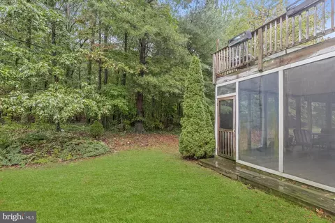 8011 Apple Valley Dr, Pasadena, MD 21122 photo 10