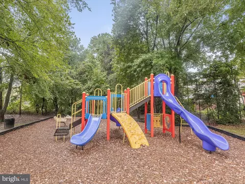 8011 Apple Valley Dr, Pasadena, MD 21122 photo 41