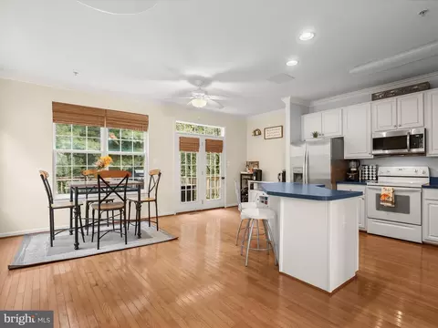 8011 Apple Valley Dr, Pasadena, MD 21122 photo 22