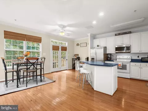 8011 Apple Valley Dr, Pasadena, MD 21122 photo 24