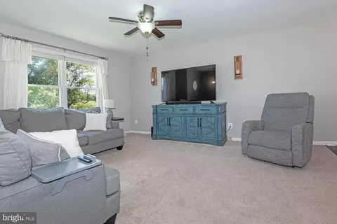 Living - 313 Winston Rd, Pasadena, MD 21122 photo 1 of 2