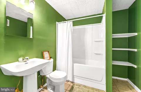 Bath - 7605 E Glenshire Ct, Severn, MD 21144 photo 6 of 6