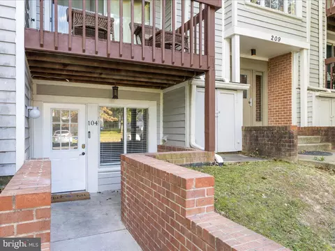 209 Water Fountain Ct #104, Glen Burnie, MD 21060