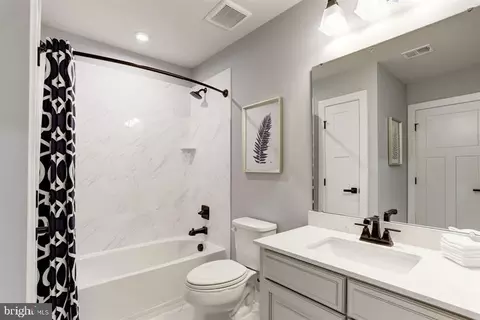 Bath - 603 Pocola Dr #PALLADIO RANCH, Glen Burnie, MD 21060 photo 4 of 5